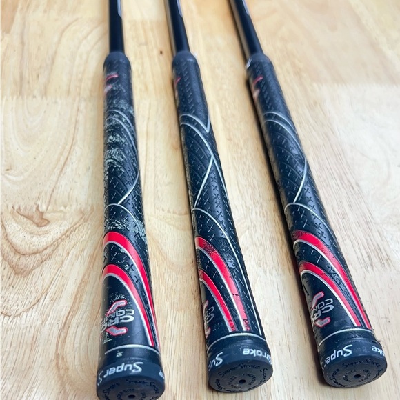 TaylorMade Black and Red Ultralite Golf Shafts Set 4,5 and 7 - Picture 9 of 9
